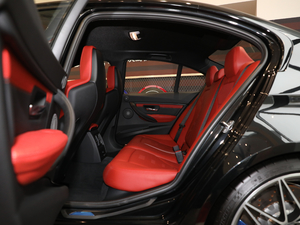 2018款3.0T 后排空间