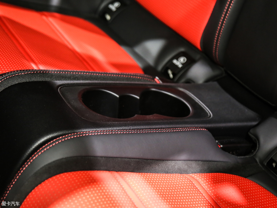 2019��YC��AMG AMG C 63 S �I��܇