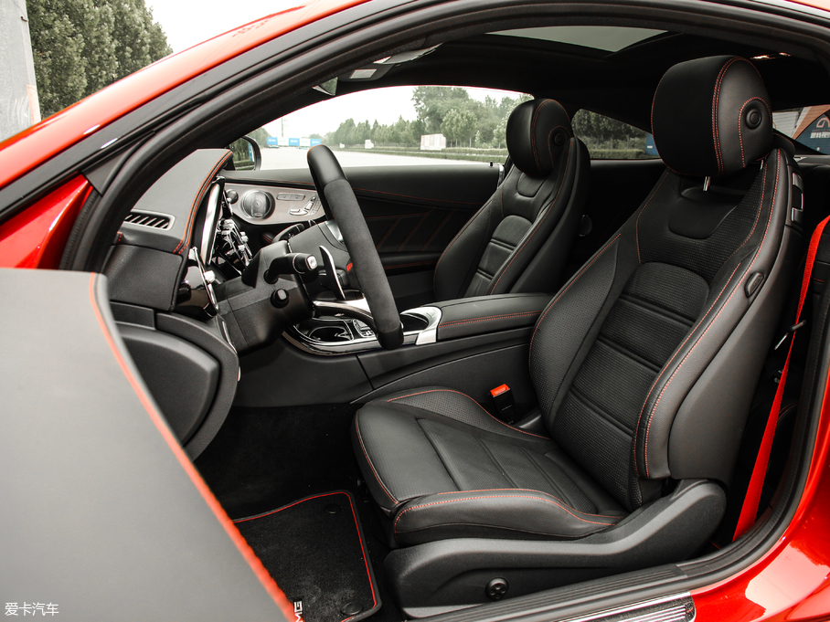 2019��YC��AMG AMG C 43 4MATIC �I��܇