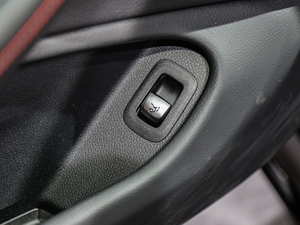 2019AMG C 63 S I܇ g