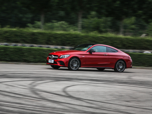 2019A(y)MG C 43 4MATIC I܇ w^