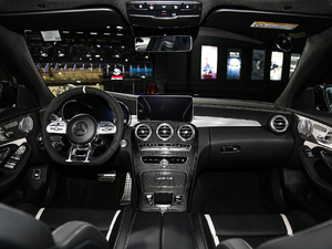 2019AMG C 63 S п؅^