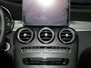 2018A(y)MG GLC 63 4MATIC+ {(dio)L(fng)