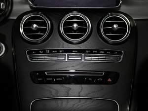 2018A(y)MG GLC 63 4MATIC+ {(dio){(dio)(ji)