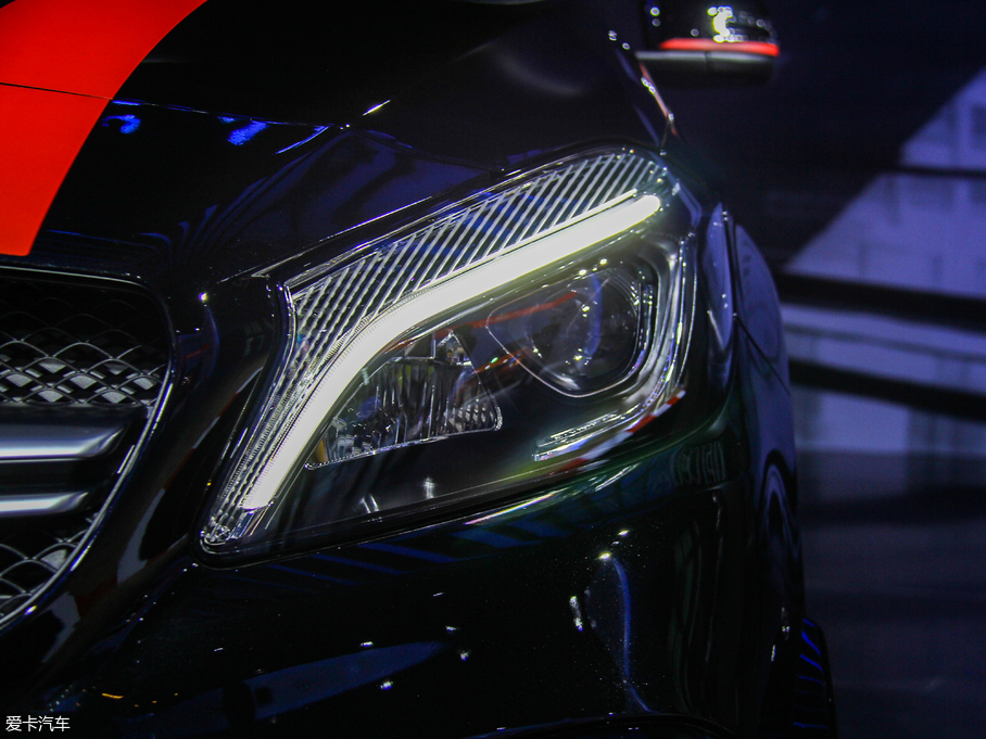 2018YAAMG(M) AMG A 45 4MATIC ذ