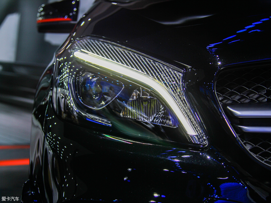 2018YA(j)AMG(M(jn)) AMG A 45 4MATIC ذ