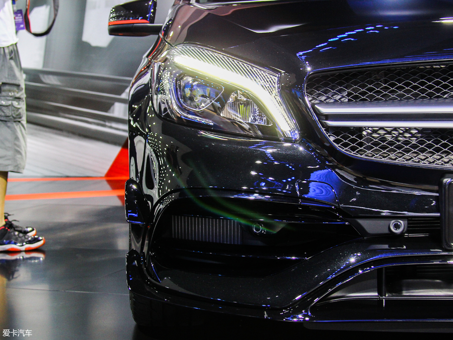 2018YAAMG(M) AMG A 45 4MATIC ذ