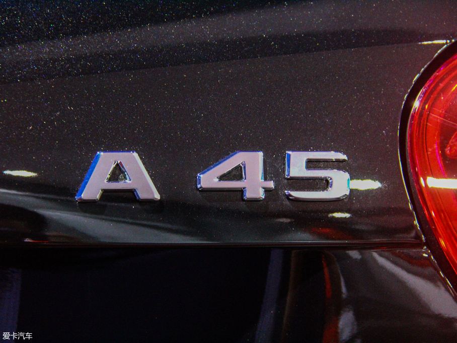 2018YAAMG(M) AMG A 45 4MATIC ذ