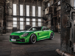 2021款AMG GT R 整体外观