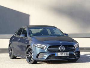 2019AMG A 35 4MATIC Sedan ǰ45