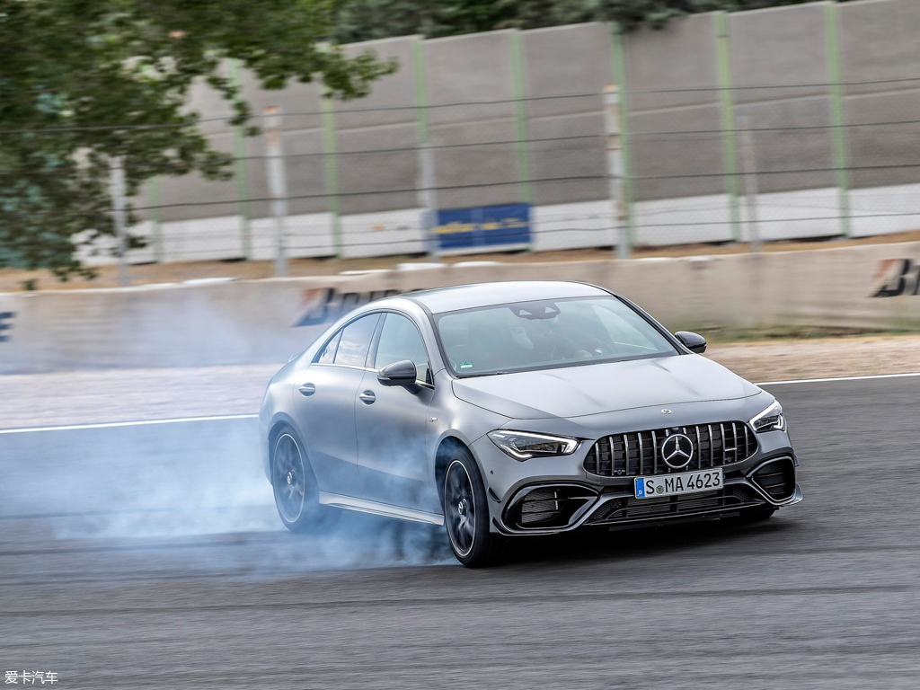 2020款amg cla 45 s 4matic