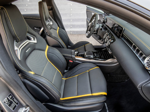 2020款AMG CLA 45 S 4MATIC 空间座椅