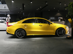 2020AMG CLA 35 4MATIC w^