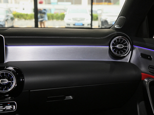 2020AMG CLA 35 4MATIC п؅^