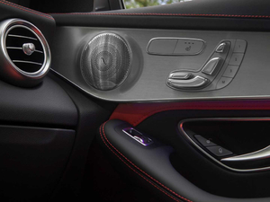 2019款AMG GLC 63 S 4MATIC+ Coupe 空间座椅