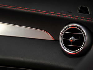 2019款AMG GLC 63 S 4MATIC+ Coupe 空间座椅