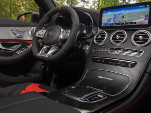 2019款AMG GLC 63 S 4MATIC+ Coupe 中控区