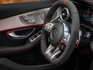2019款AMG GLC 63 S 4MATIC+ Coupe 中控区