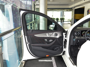 2019AMG E 53 4MATIC+ {λ܇T