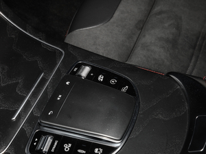 2020AMG GLC 43 4MATIC п؅^