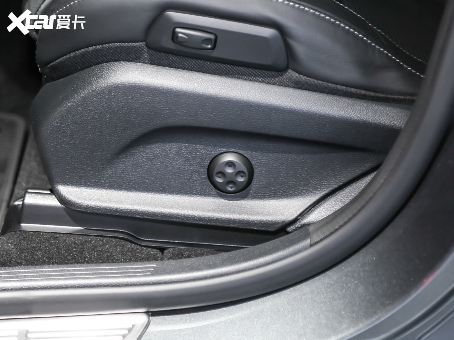 2020YGLCCoupeAMG AMG GLC 63 4MATIC+ ISUV