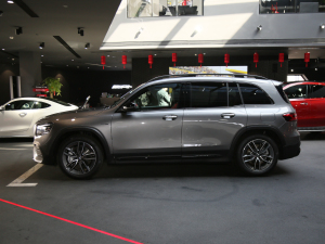 2021款AMG GLB 35 4MATIC 正侧（左）