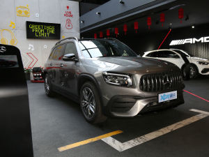 2021款AMG GLB 35 4MATIC 整体外观