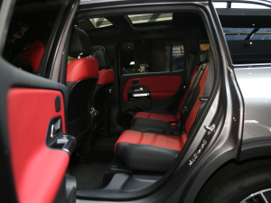 2021款AMG GLB 35 4MATIC 后排空间