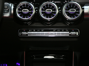 2021款AMG GLB 35 4MATIC 空调调节