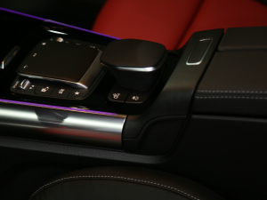 2021AMG GLA 45 4MATIC+ п؅^