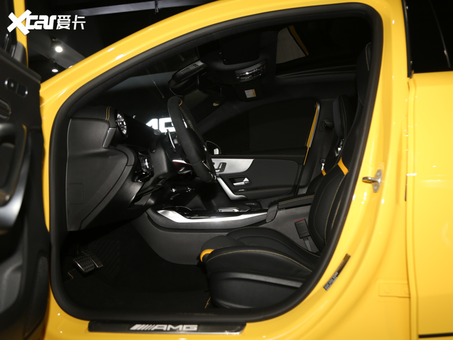 2020YA(j)AMG(M(jn)) AMG A 45 S 4MATIC+؄e