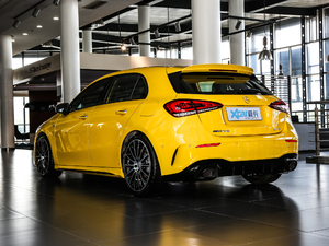 2020款AMG A 35 4MATIC 左后45度