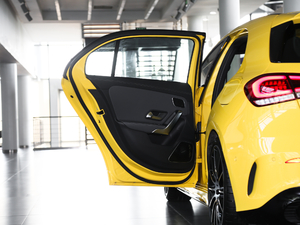 2020款AMG A 35 4MATIC 左后车门
