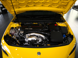 2020款AMG A 35 4MATIC 发动机