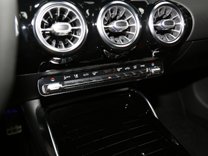 2020AMG A 45 4MATIC+ п؅^