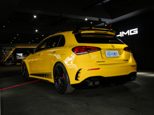 2020款AMG A 45 S 4MATIC+先型特别版 左后45度