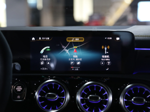 2020款AMG A 45 S 4MATIC+先型特别版 中控台显示屏
