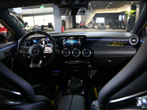 2020款AMG A 45 S 4MATIC+先型特别版 内饰全景