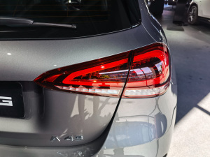 2020款AMG A 45 4MATIC+ 尾灯