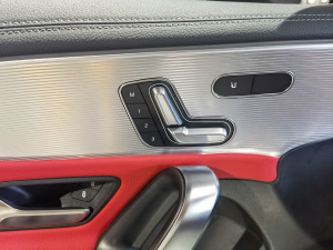2020款AMG A 45 4MATIC+ 主驾驶座椅调节
