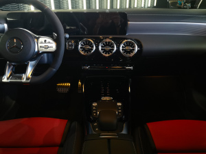 2020款AMG A 45 4MATIC+ 中控台