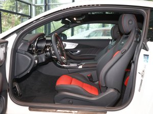 2021 AMG C 63 I܇ ǰſg