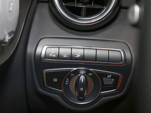 2021 AMG C 63 I܇ п؅^