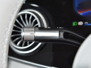 2022��AMG EQS 53 4MATIC+ �п؅^