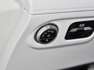 2022��AMG EQS 53 4MATIC+ �п؅^