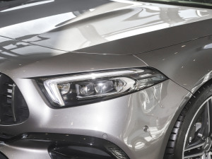 2022款AMG A 45 4MATIC+ 大灯