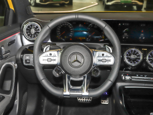 2022款AMG A 35 4MATIC 方向盘