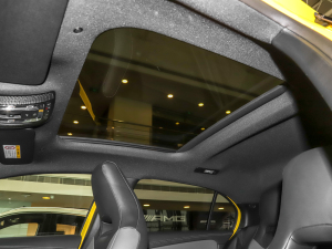 2022款AMG A 35 4MATIC 天窗