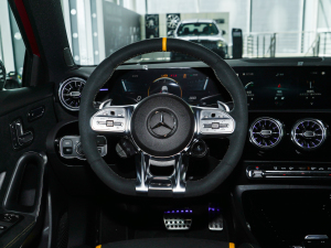 2022款AMG A 45 S 4MATIC+ 方向盘