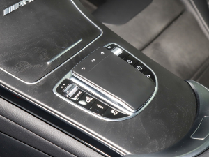 2022Ŀ AMG GLC 63 4MATIC+ {